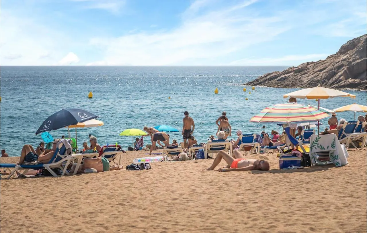Awesome Apartment In Gerona With House Sea View Τόσα ντε Μαρ