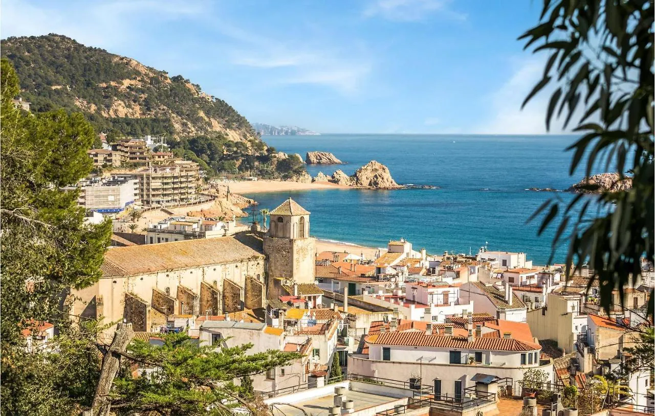 Awesome Apartment In Gerona With House Sea View Τόσα ντε Μαρ