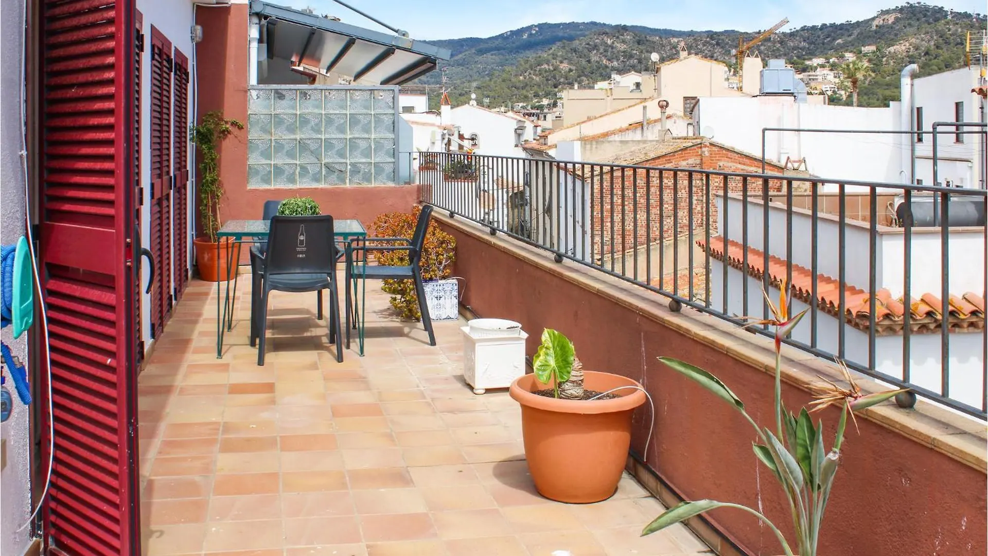 Awesome Apartment In Gerona With House Sea View Τόσα ντε Μαρ