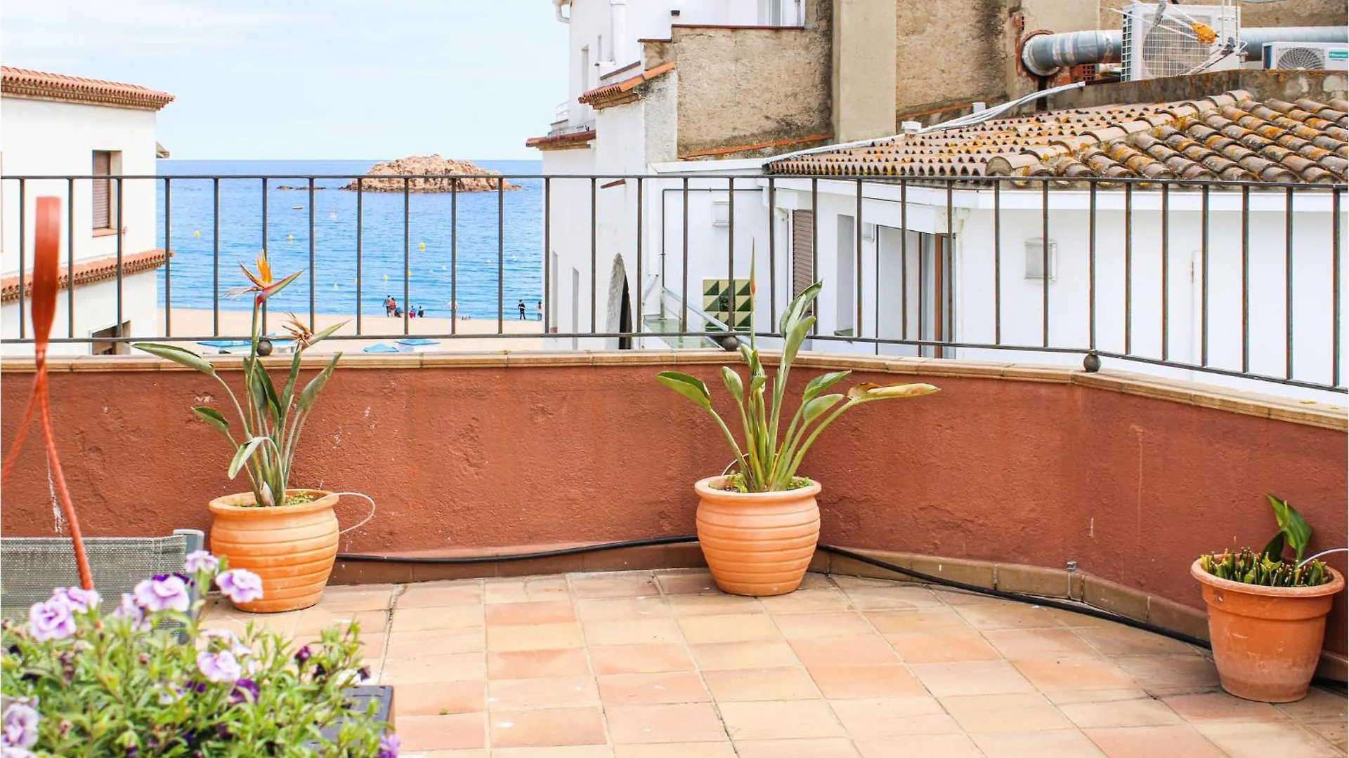 Awesome Apartment In Gerona With House Sea View Τόσα ντε Μαρ Ισπανία