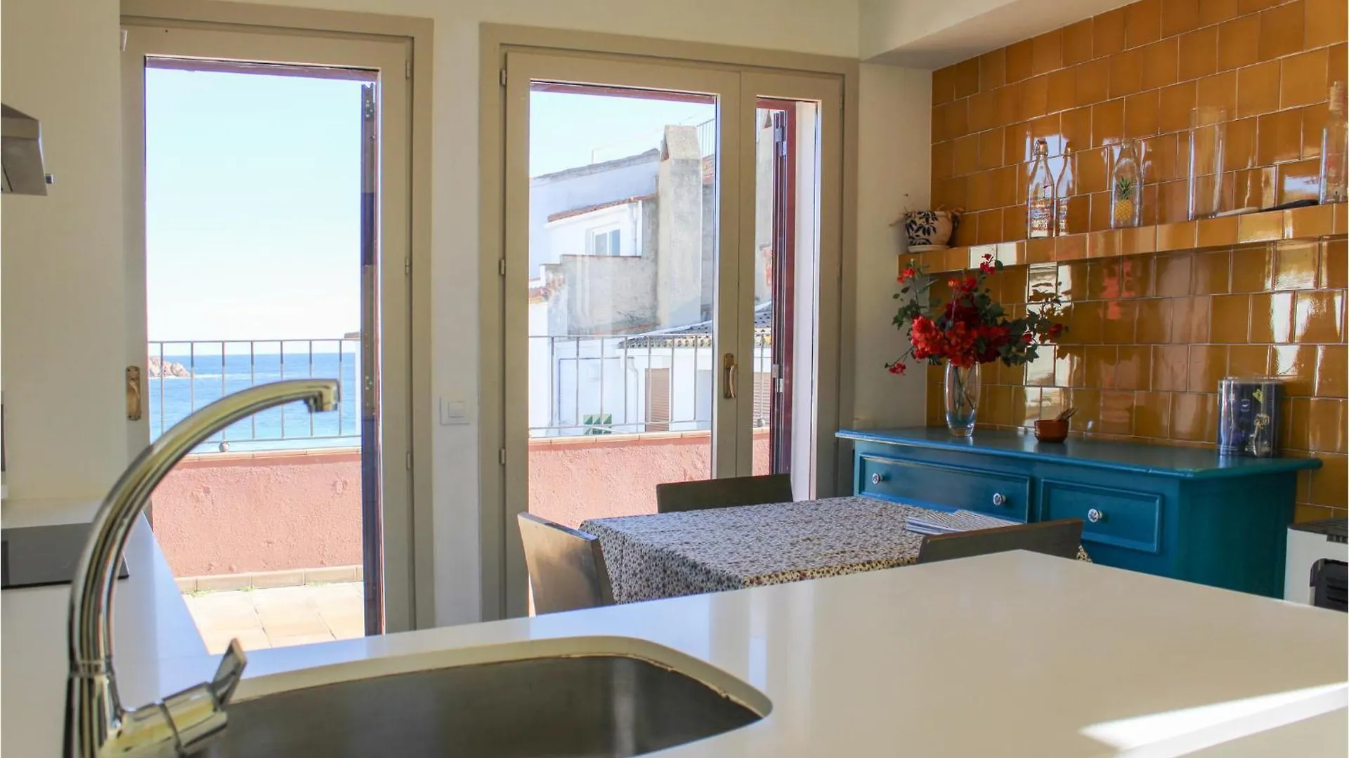 Awesome Apartment In Gerona With House Sea View Τόσα ντε Μαρ 0*,